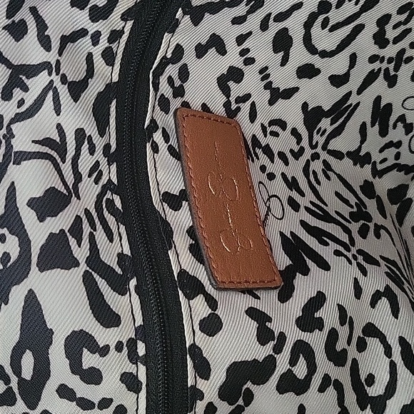 Jessica Simpson Straw Wilma Tote - Picture 10 of 10